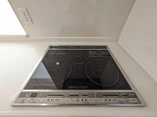 【その他設備】ビルトインコンロでお手入れラクラク。吹きこぼれのお掃除もらくらくです。