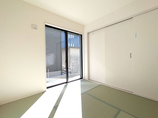 【子供部屋】い草香る畳スペースは、使い方色々!客室やお布団で寝るときにぴったりの空間ですね。