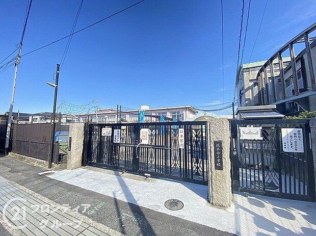 藤井寺市立藤井寺小学校（約1,060m）