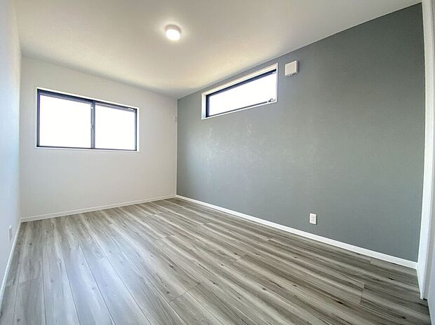 【子供部屋】寝室や子供部屋にぴったりなシンプル洋室でお部屋のコーディネートが楽しめますね。