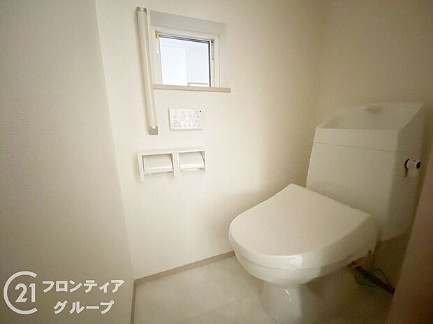 トイレは1階と2階の2カ所に設置!階段を上り下りせずに使用できるので、高齢の方にも安心です!