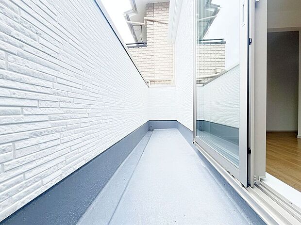 【バルコニー】多様化する住まいのお悩みを当社へお気軽にご相談下さい