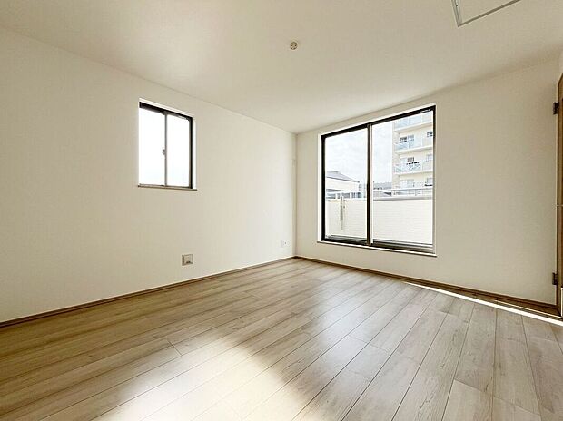 【子供部屋】フローリング材には、木目や色調など木材特有の風合いがあり、ナチュラルな美しさで、日々の生活に温もりを与えてくれます。