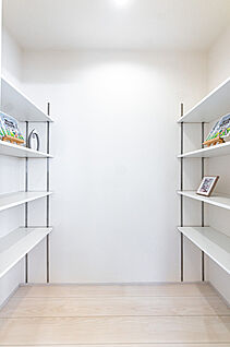 「大容量のパントリー」