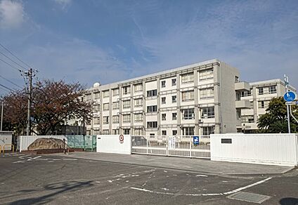 高松市立木太中学校 約 930～960m(徒歩 12分)