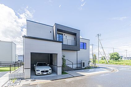 愛車を楽しめるおうち