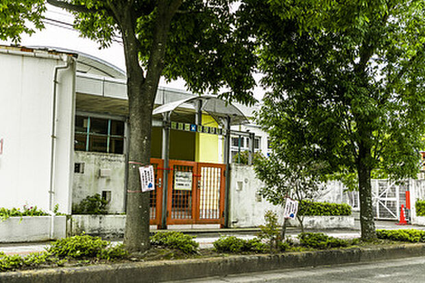 富谷保育所(約1,111m)