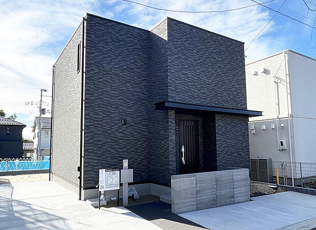 【現地外観写真】NoH-16　敷地面積/165.05m2　建物面積/103.50m2