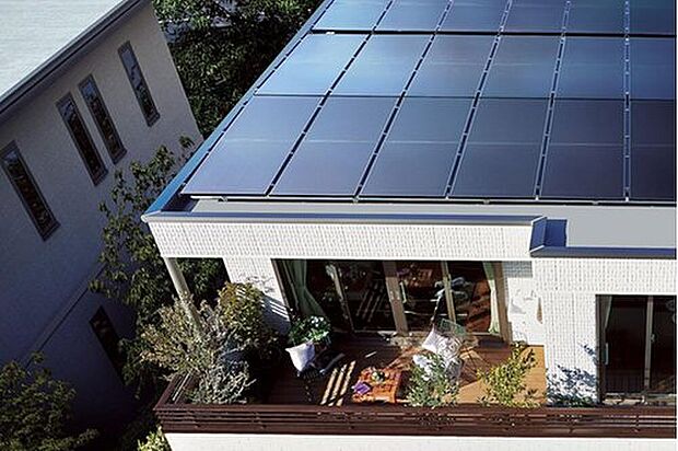 【太陽光発電システム】自宅で電気をつくる太陽光発電システムを搭載。CO2排出量が少なく経済的です。昼間の太陽光発電で余った電気は電力会社に売却することもできるので光熱費の節約にもつながります。