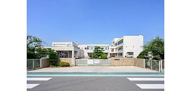 殖蓮第二小学校（約1,500m）