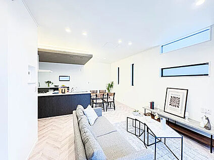 【リビングダイニング】