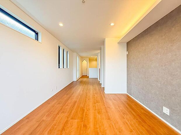 【リビング】1号棟【LDK20.91帖】忙しい朝でも家族揃って食事をしたいゆとりあるダイニングスペース。