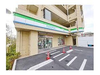 ファミリーマート浦和領家一丁目店 160m(徒歩2分)