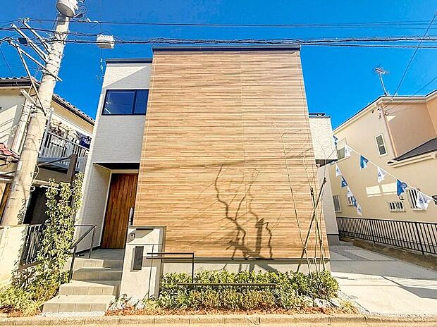 【【外観】】こちらの物件が少しでも気になるようでしたら、お気軽にお問合せください。人生でいちばん大きなお買い物ですので、ゆっくりご見学ください。ネット上の画像と実際の見学では、リアル感がまるで違います。