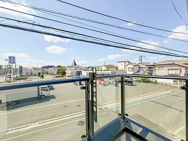 【住戸からの眺望写真】4号棟
眺望や窓からの景色が良いと、家で過ごす時間も快適です。