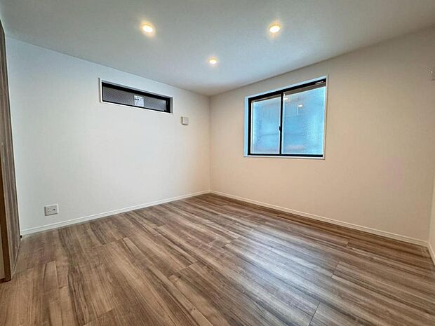 全室ゆとりある設計。お子様が大きくなっても手狭になることなくのびのびと生活頂けます。一人一人の個性溢れるお部屋創りを楽しんで頂けます。【施工例写真】