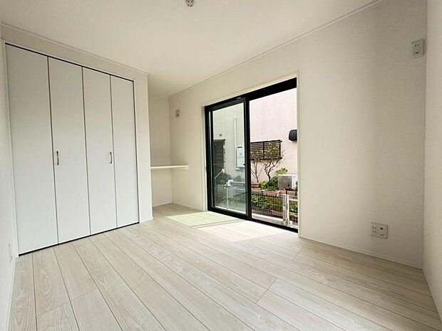 全室ゆとりある設計。お子様が大きくなっても手狭になることなくのびのびと生活頂けます。一人一人の個性溢れるお部屋創りを楽しんで頂けます。