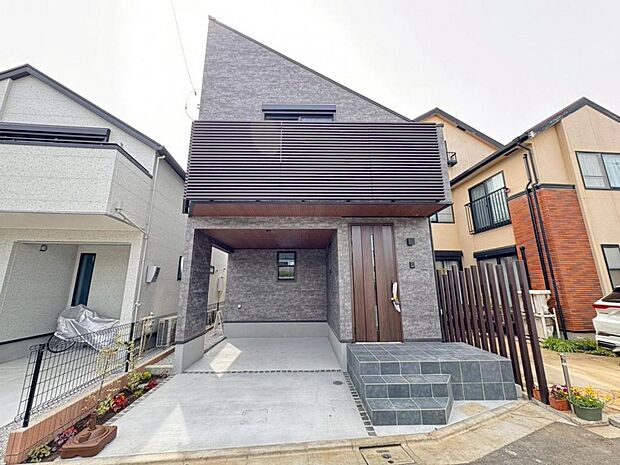 【外観】木造２階建て設計、３ＬＤＫ＋カースペース。暮らしを豊かにサポートする仕様設備や広々としたキッチンなど魅力が詰まったお住まいです。