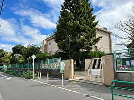 杉並区立高井戸第四小学校（約1,057m）