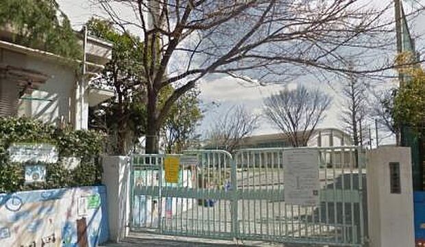 杉並区立東田小学校(約404m)