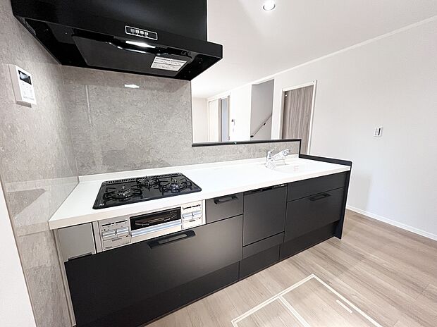 【キッチン・LIXIL/ES】人造大理石シンク、ビルトイン食洗機等、ハイグレード仕様のシステムキッチンです♪