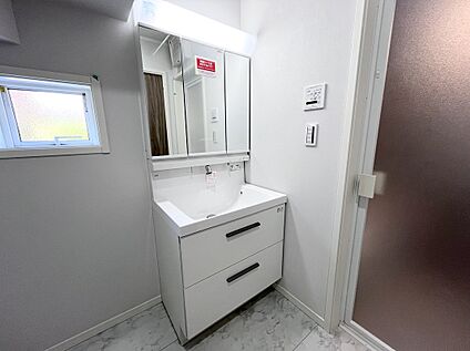 洗面化粧台・LIXIL/EV