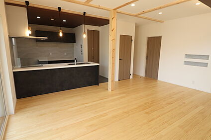 LDK参考画像（ナチュラルモダン）