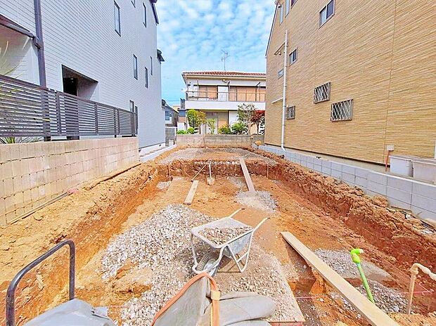 ≪現地ご案内は便利なネット予約も可能です!お気軽にお問い合わせください♪≫
徒歩圏内にスーパーやドラッグストア、コンビニなどのが充実していて日々の買い物に困りません◎