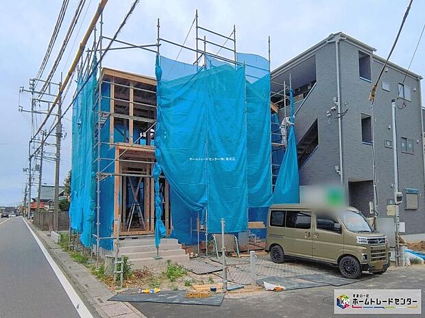 ≪現地ご案内は便利なネット予約も可能です!お気軽にお問い合わせください♪≫並列2台駐車可能なカースペース完備。コンクリート仕上げのカースペースなら雨の日も足元を気にせず外出できます。