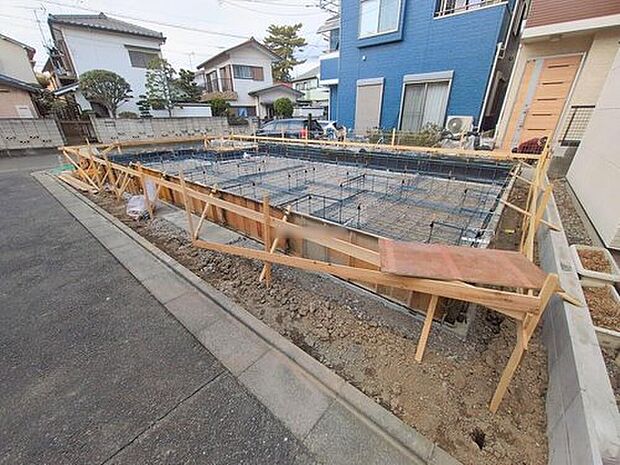 【現地外観写真】完成が待ち遠しい！今しか見られない貴重な製作途中の１枚です。