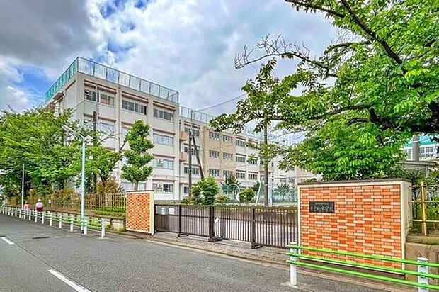 葛飾区立東金町中学校（約474m）