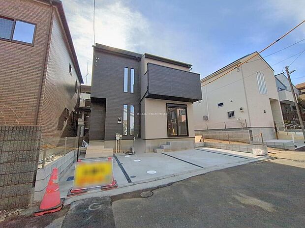 【現地外観写真】近隣にはスーパーやドラッグストアが多数ございます◎周辺でお買い物が済んでしまうので、小さなお子様がいらっしゃるご家族にもおすすめです☆
お問い合わせ・資料のご請求などもお気軽にどうぞ。