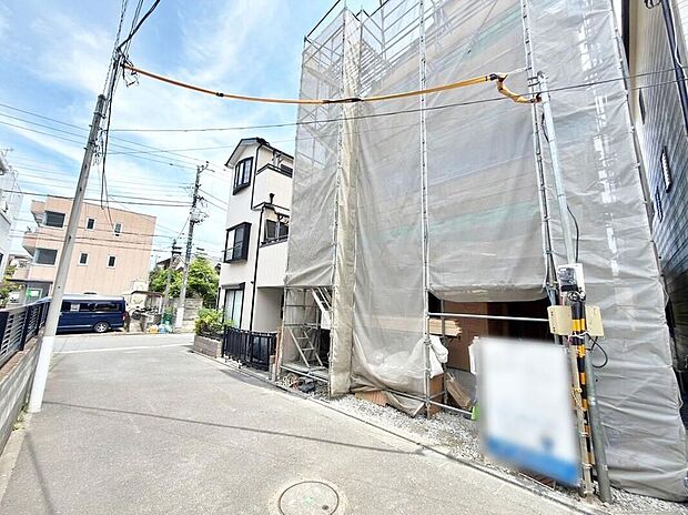 【前面道路含む現地写真】現地（2026年6月）撮影。日々の暮らしをイメージしながらご見学ください。