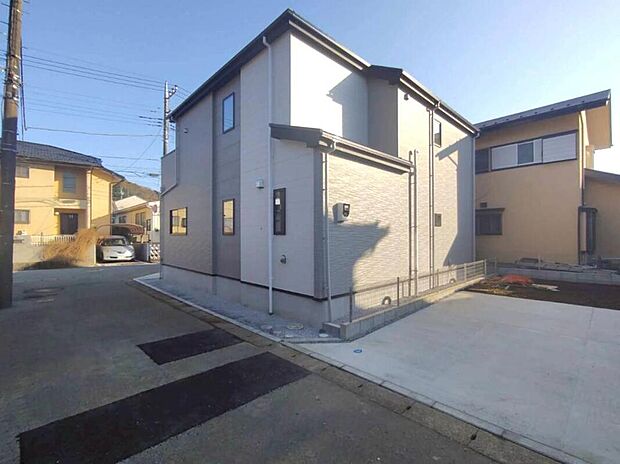 当物件のご案内につきましては、営業スタッフが丁寧に御対応します♪休日、お仕事帰りなど、ご都合に合わせていつでもご案内いたします♪周辺環境と併せて、実際に現地をご確認ください♪