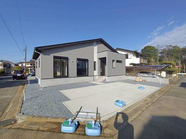 当物件のご案内につきましては、営業スタッフが丁寧に御対応します♪休日、お仕事帰りなど、ご都合に合わせていつでもご案内いたします♪周辺環境と併せて、実際に現地をご確認ください♪