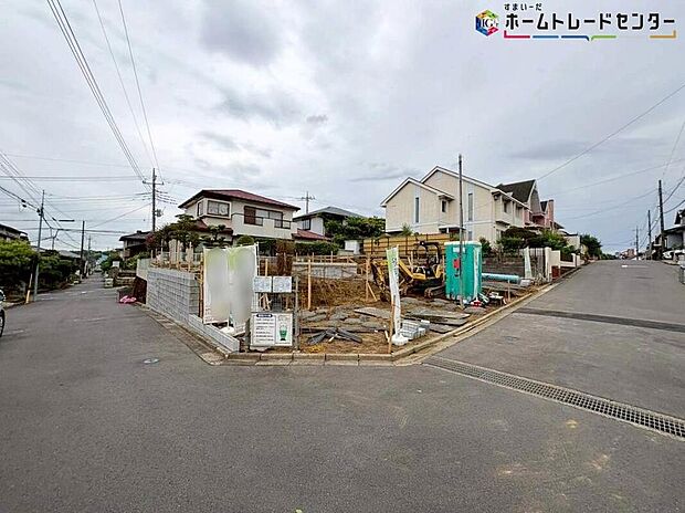 JR成田線「酒々井」駅まで徒歩6分♪
現地をご覧いただきながら、住まいの夢をお聞かせください！
平日・お仕事帰りなど、いつでもご案内させていただきます！