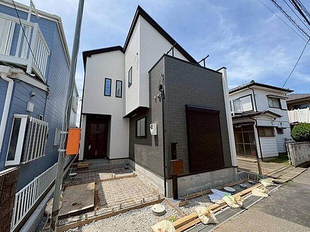 堂々とした佇まいが街並みに映える、洗練されたデザインの外観です♪
