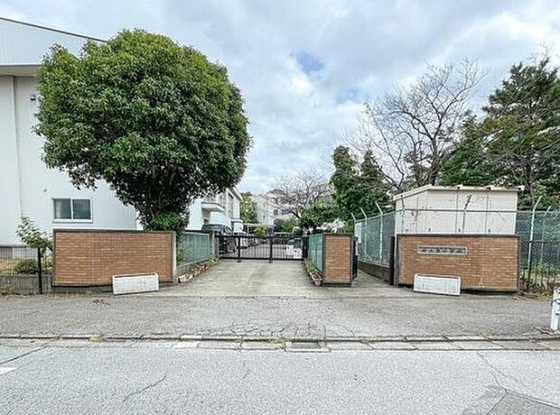 八千代市立村上東小学校（約1,400m）