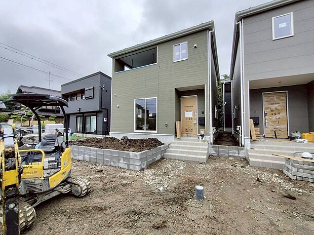 【外観】洗練されたデザインのお洒落なお住まいです。ゆとりの広さを誇る魅力あふれる邸宅の完成です☆