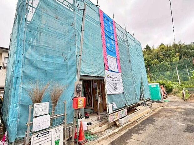 【現地外観写真】耐震性能に自信のある『飯田グループの家』!お客様を守る大切な住宅だからこそ、第3者の検査を受けて安心して住んでいただける住宅を建てております。その頑丈さを、ぜひ現地にてご体感くださいませ。