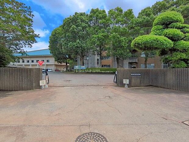 酒々井町立酒々井中学校(約926m)