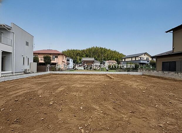 【現地外観写真】休日にご家族揃ってご見学はいかがでしょうか♪実際の現地を見てみると図面などではわからない、新たな発見もありますのでまずはお気軽にお問い合わせください♪