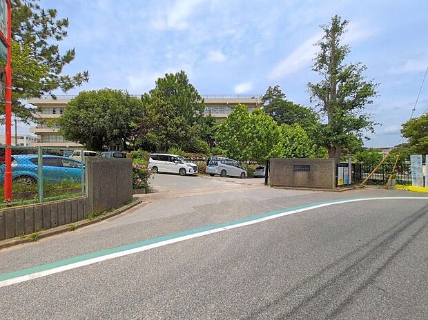 八千代市立大和田中学校(約590m)