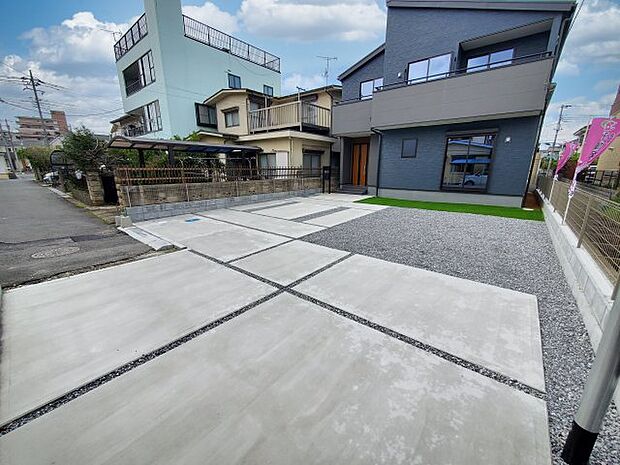 【外観】駐車スペースもあります