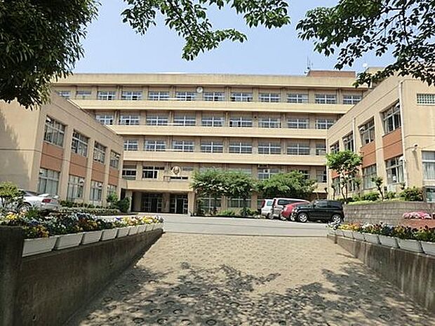三郷市立前川中学校