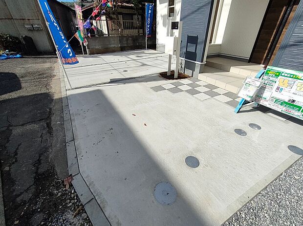 【駐車場】掲載写真は施工例です。実際の建物のご内覧はもちろん、資金計画やライフプランに寄り添ったご提案もいたします。住まい探しの不安や疑問もお気軽にご相談ください。