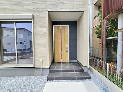 玄関・施工例