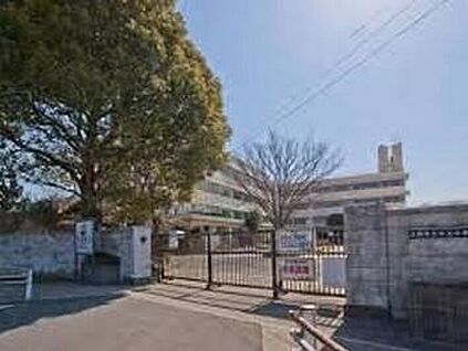 三郷市立吹上小学校 684ｍ(徒歩9分)
