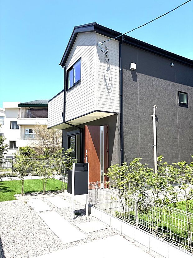 【3号棟 】玄関付近から撮影