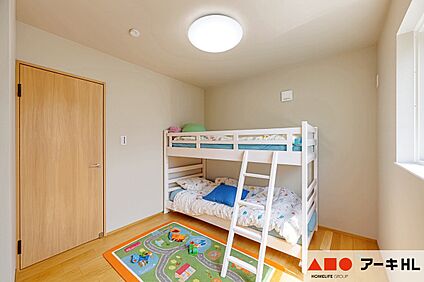 【A号地】洋室各2部屋にはしっかり収納スペースがございます!